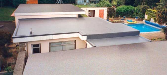 High winds and flat roofs
