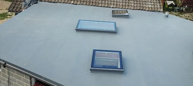 What is the cost of a new flat roof?